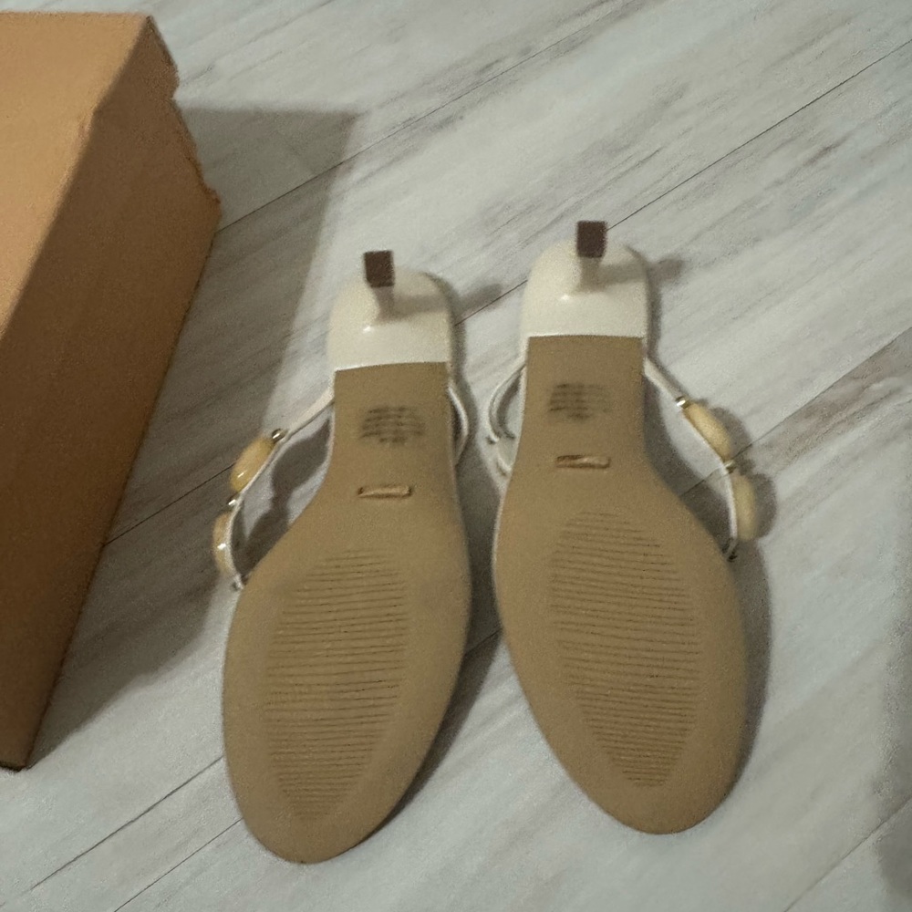 Gema Elegant Sandals in Bone - Picture 7 of 16
